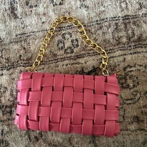 PINK WOVEN BAG WITH CHAIN - PRETTYLITTLETHING